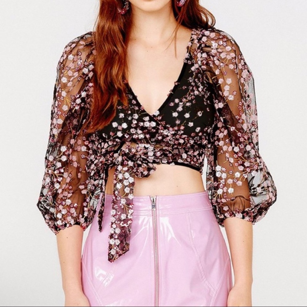 RARE Love and Lemons Gibson wrap too 💖🍋